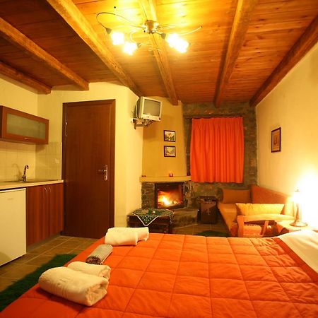 Eleni'S Guesthouse Agios Athanasios  Buitenkant foto